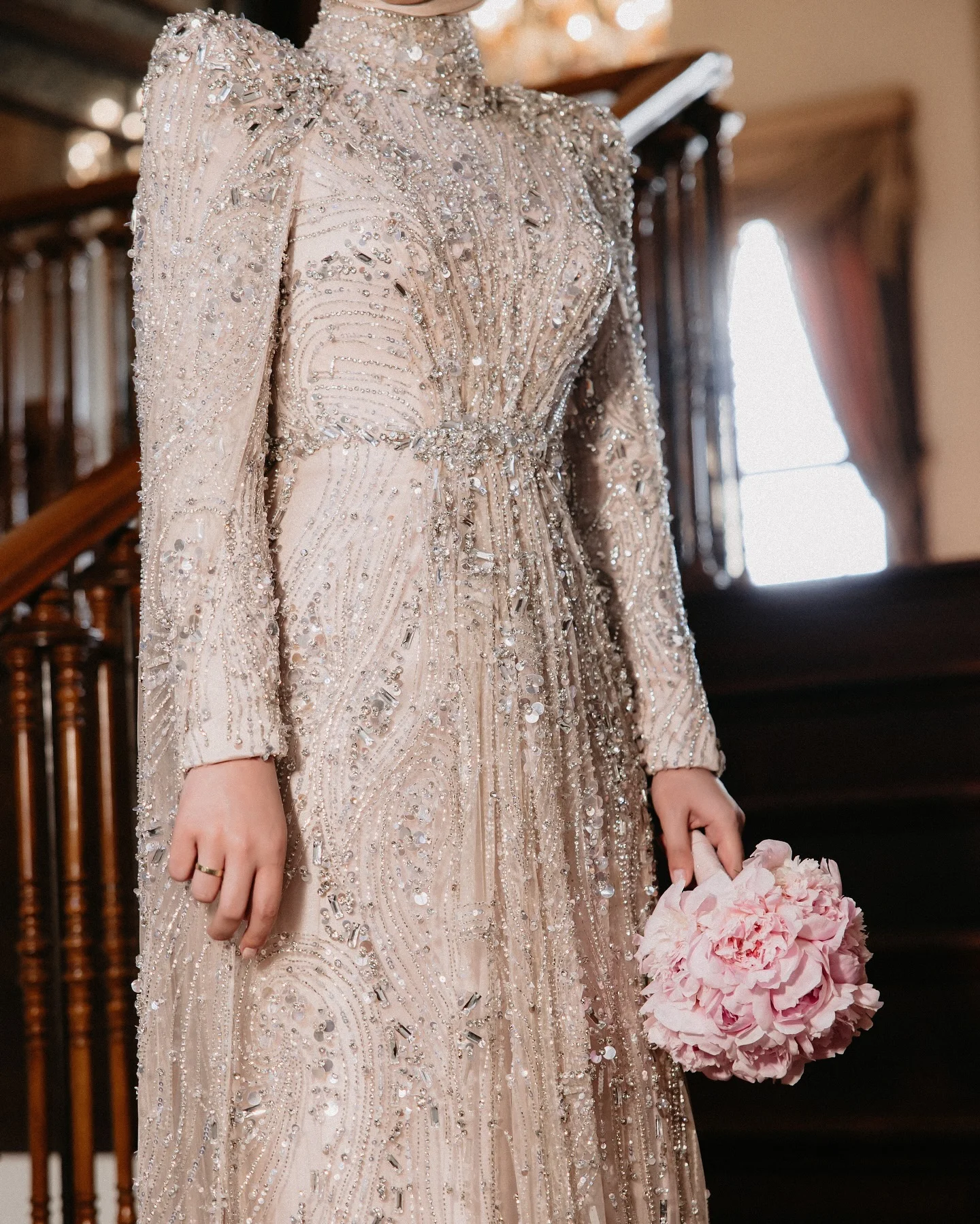 Sharon Said Luxuriöses Dubai Champagner Kristallperlen-Cape Muslimisches Abendkleid Arabisches Hochzeitskleid Ballkleid SS366 Maßanfertigung – Detail 16