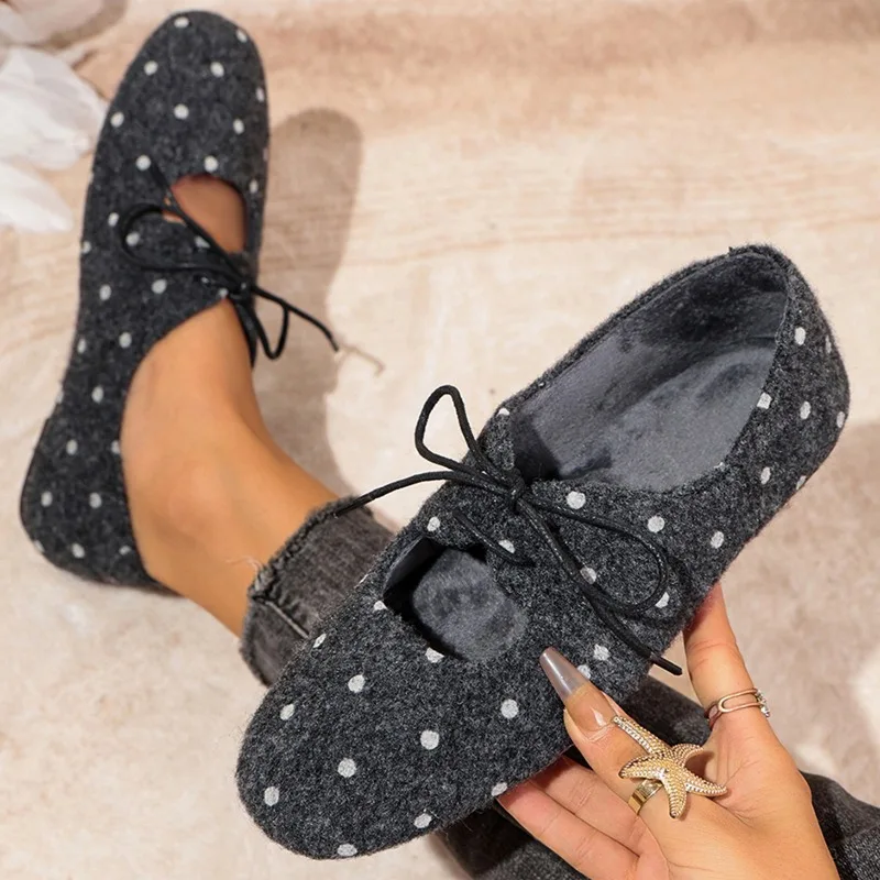 Spring Autumn Retro Simple Lace Up Women's Flats and Loafers 2026 New Polka Dot Soft Upper Comfort Women Shoes Zapatos De Mujer