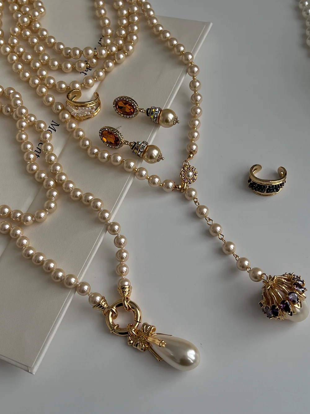 

Vintage pearl earrings necklace set delicate versatile sweater chains Champagne color jewelry set