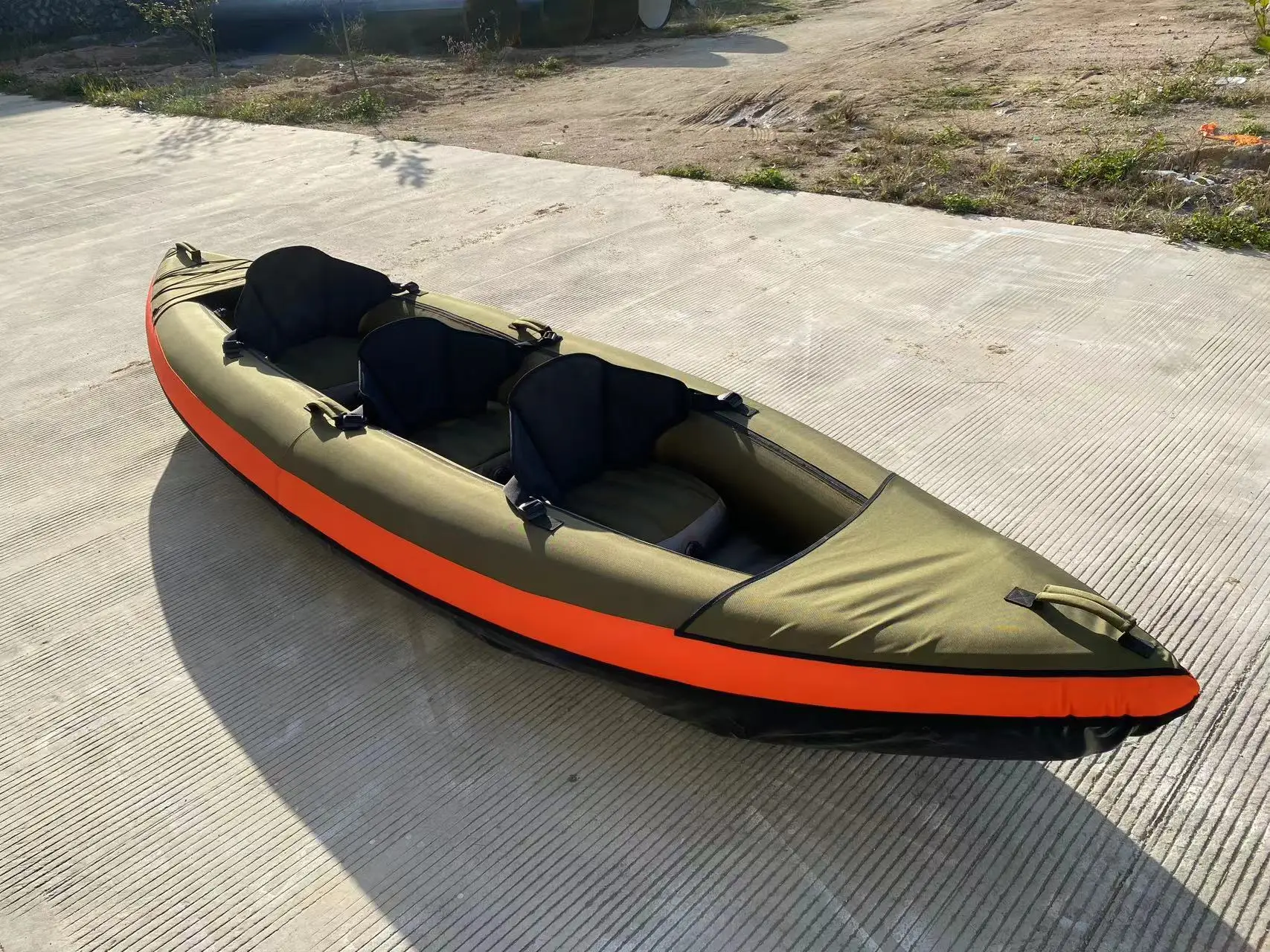 New 2024 3 Person Inflatable Canoe Inflatable Fishing Rowing Boat PVC Inflatable Kayak