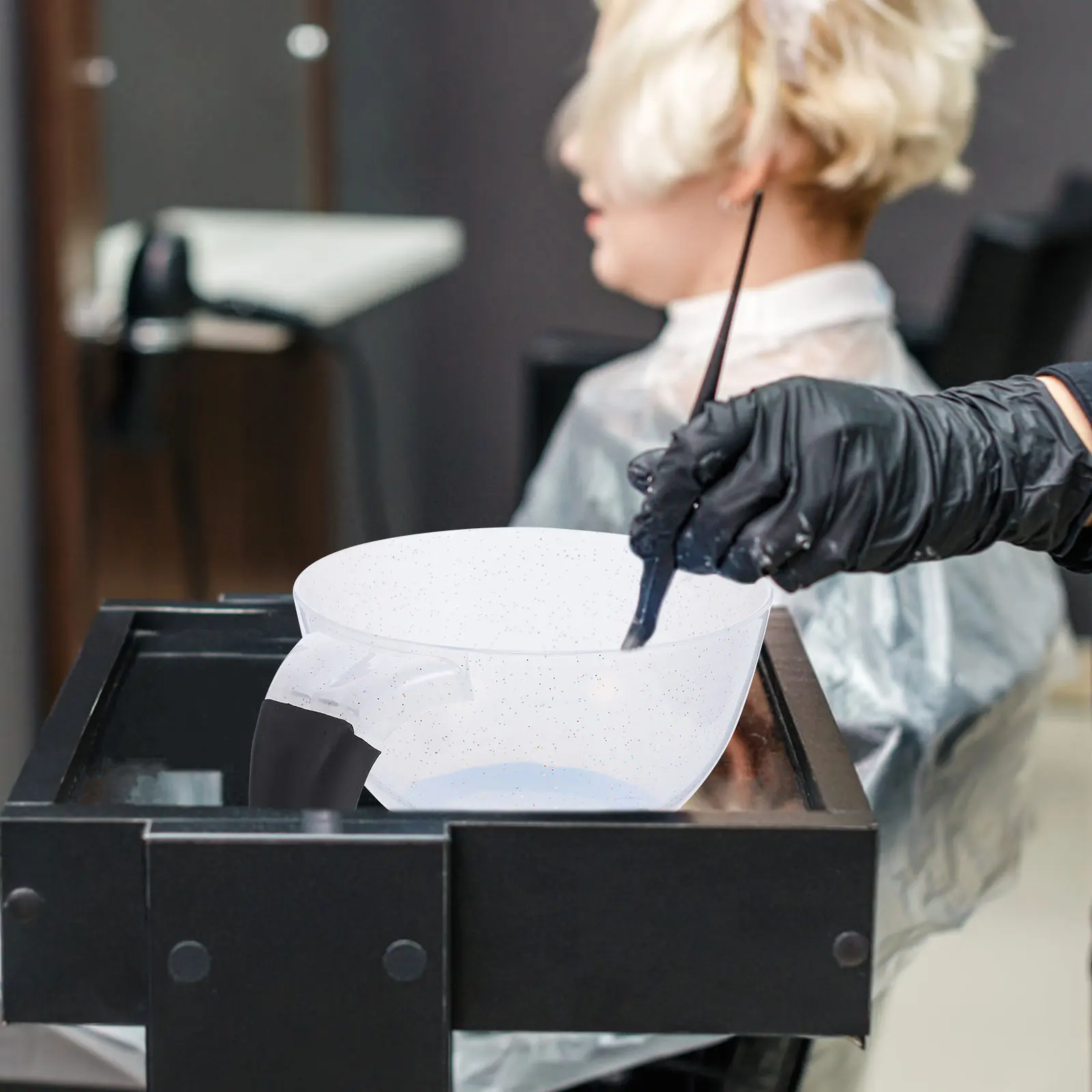 

2Pcs Thickened Hair Dye Bowls Reusable Salon Mixing Bowls with Handle for Efficient Color Mixing and Hair Tinting