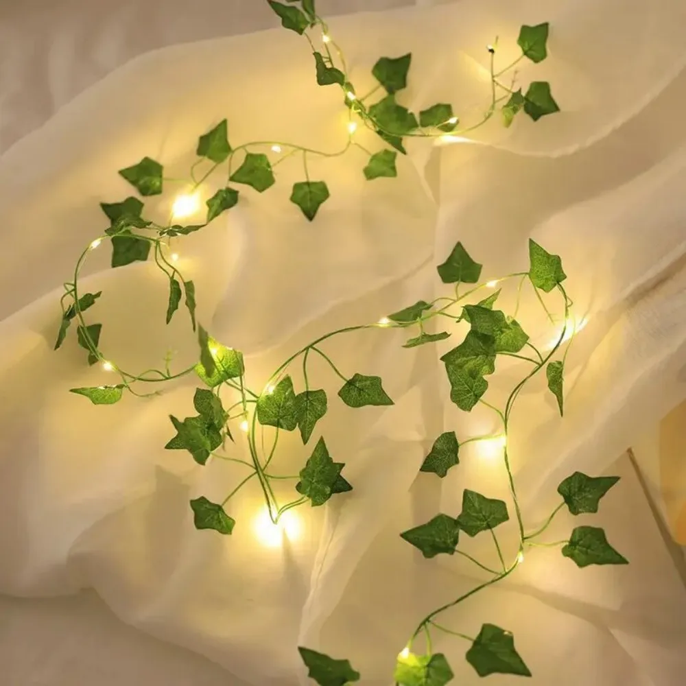 2M20LED Simulated Ivy Leaf Light String, LED Green Vine Light,Battery Powered,Suitable For Home,Wedding,And Holiday Decoration