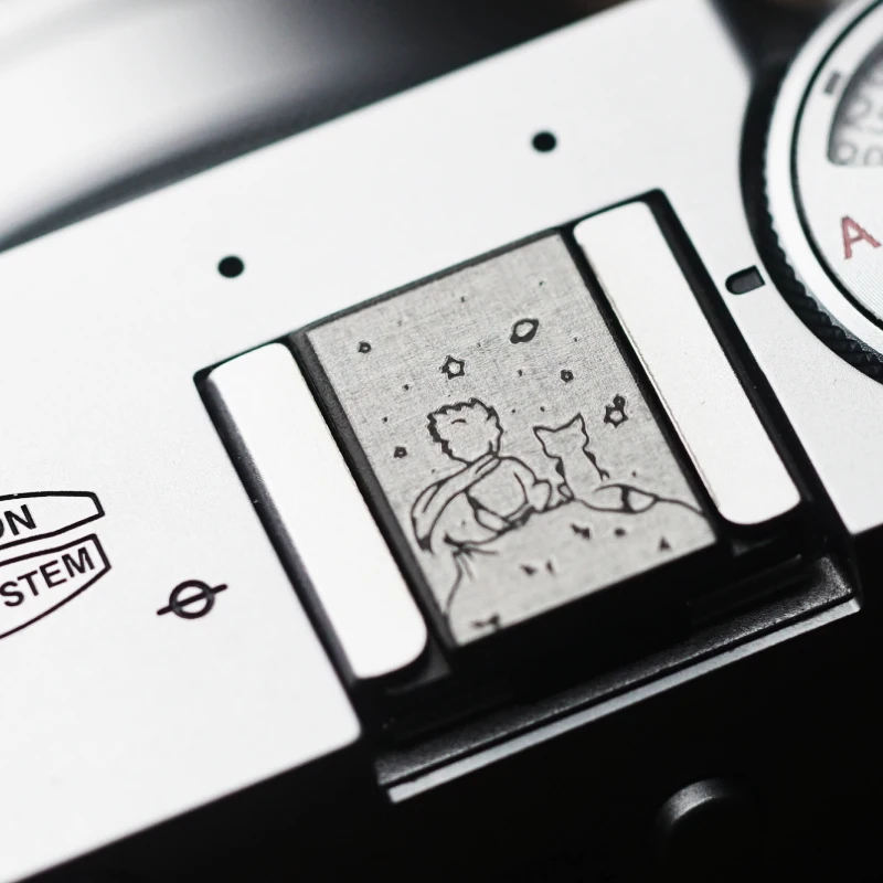 لنيكون Z8 ZF سوني A6700 ZVE10 A7C2 لوميكس S9 كانون R52 R3 فوجي فيلم X100VI XT50 حامي غطاء الكاميرا المعادن الساخن النار غطاء