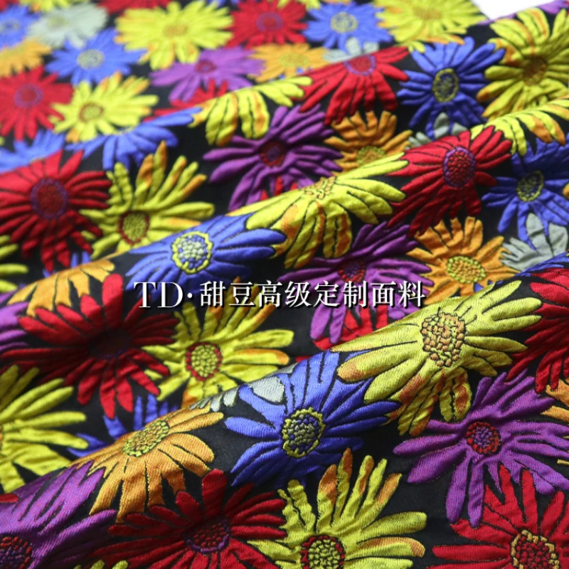 Yarn-dyed Dark Pattern Jacquard Fabric Spring and Summer Chrysanthemum Embossed Dress Suit Brand Fashion Design Wholesale Cloth