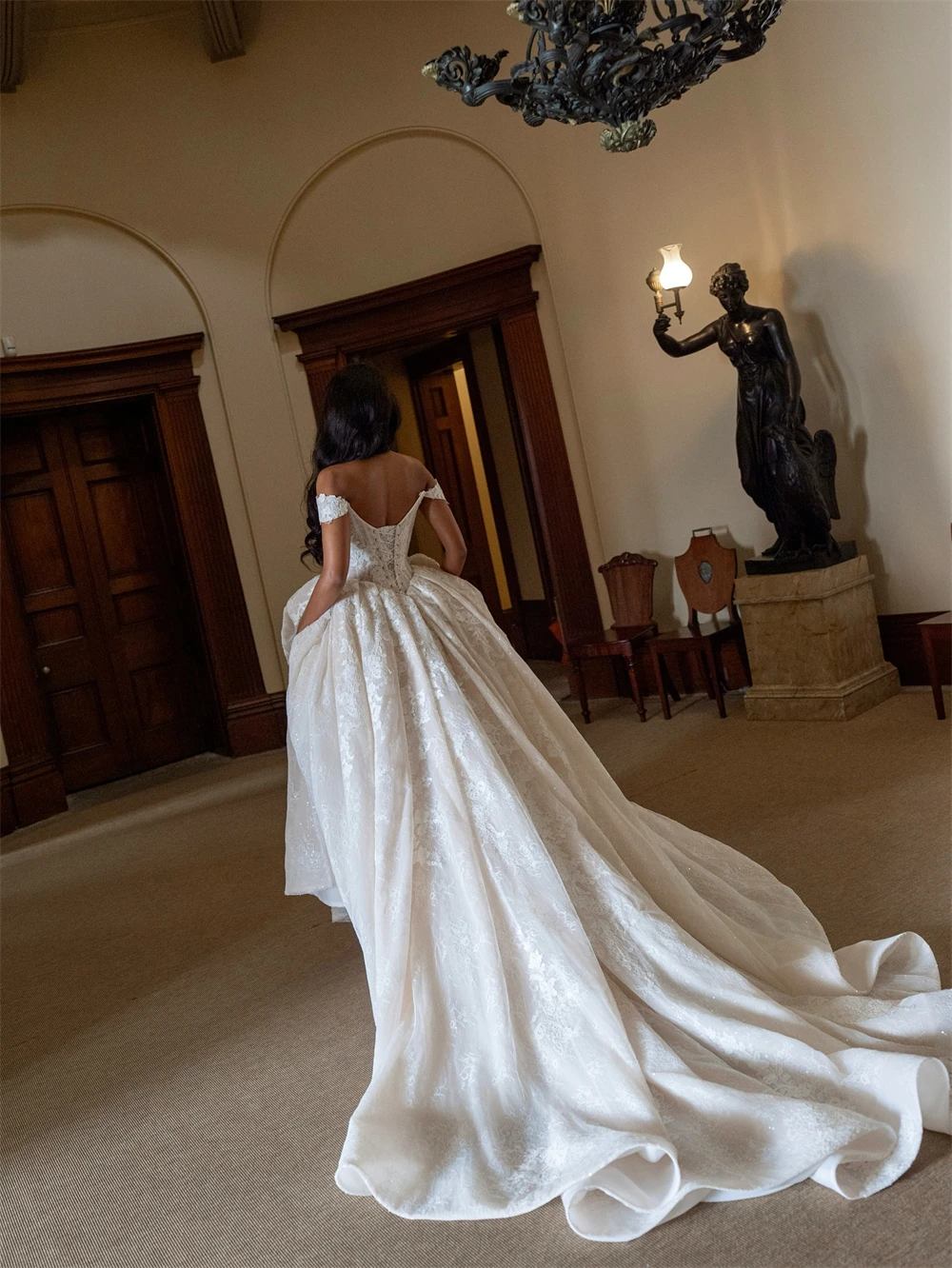 تخصيص بوهو الأبيض الأورجانزا فستان الزفاف مثير الحبيب قبالة الكتف فستان زفاف بوهو ألف خط ذيل شابيل رداء دي mariée #3