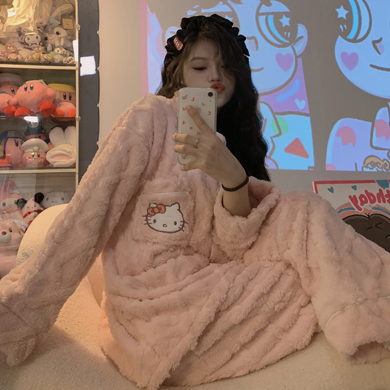 Hello Kitty coral fleece pajamas winter women\'s flannel cartoon thickened warm loose dirt-resistant pajamas loungewear set