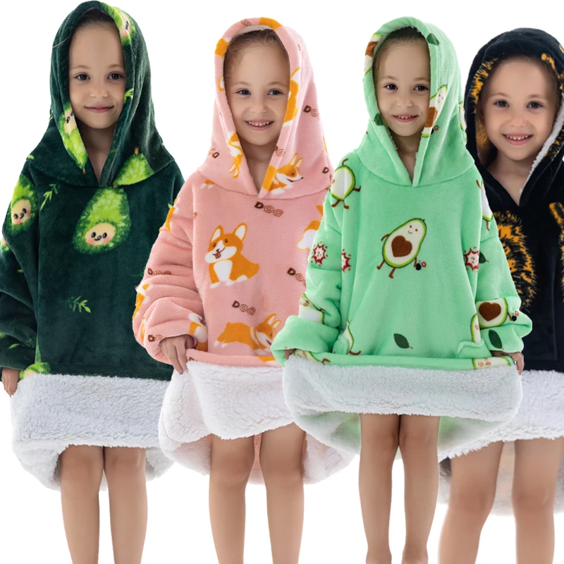 Kinder Babys Warme Dikke Oversized Draagbare Deken Hoodie Voor Winter Gigantische Capuchon Sweatshirt Deken Met Mouwen Cartoon Dier