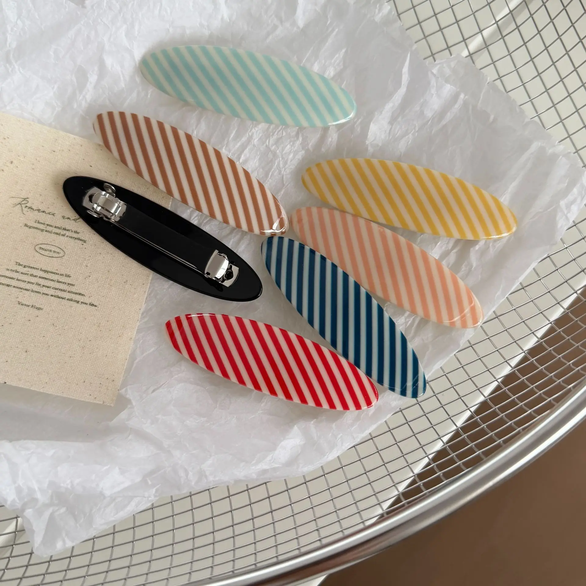

High Quality French Retro Acetate Oval Spring Loaded Hair Clip for Bangs Half Updo Ponytail Elegant Side Hair Accessory