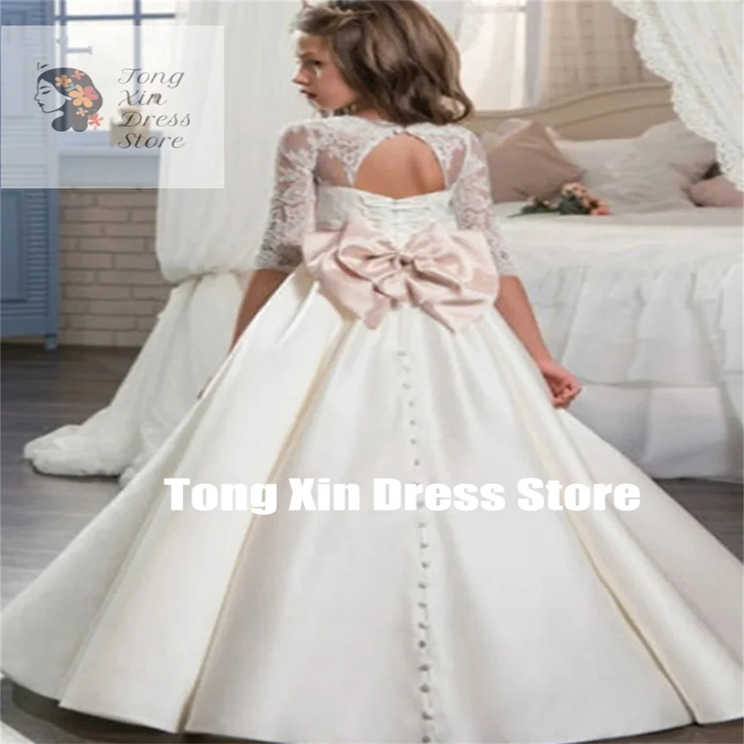 カスタマイズされたウェディングレースバックレスフラワーガールドレスチュールガールフラワーガールドレス背中の開いたヴィンテージ少女ページェントプリンセス