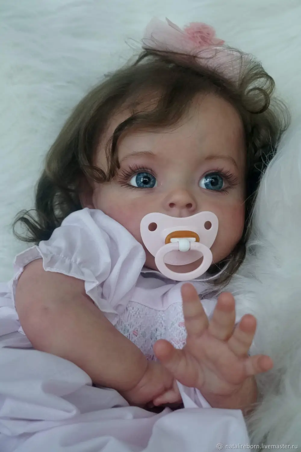 24'' Finished Reborn Doll Sue-sue Already Painted Kits Very Lifelike Baby with Cloth body and Hand Root Hair
