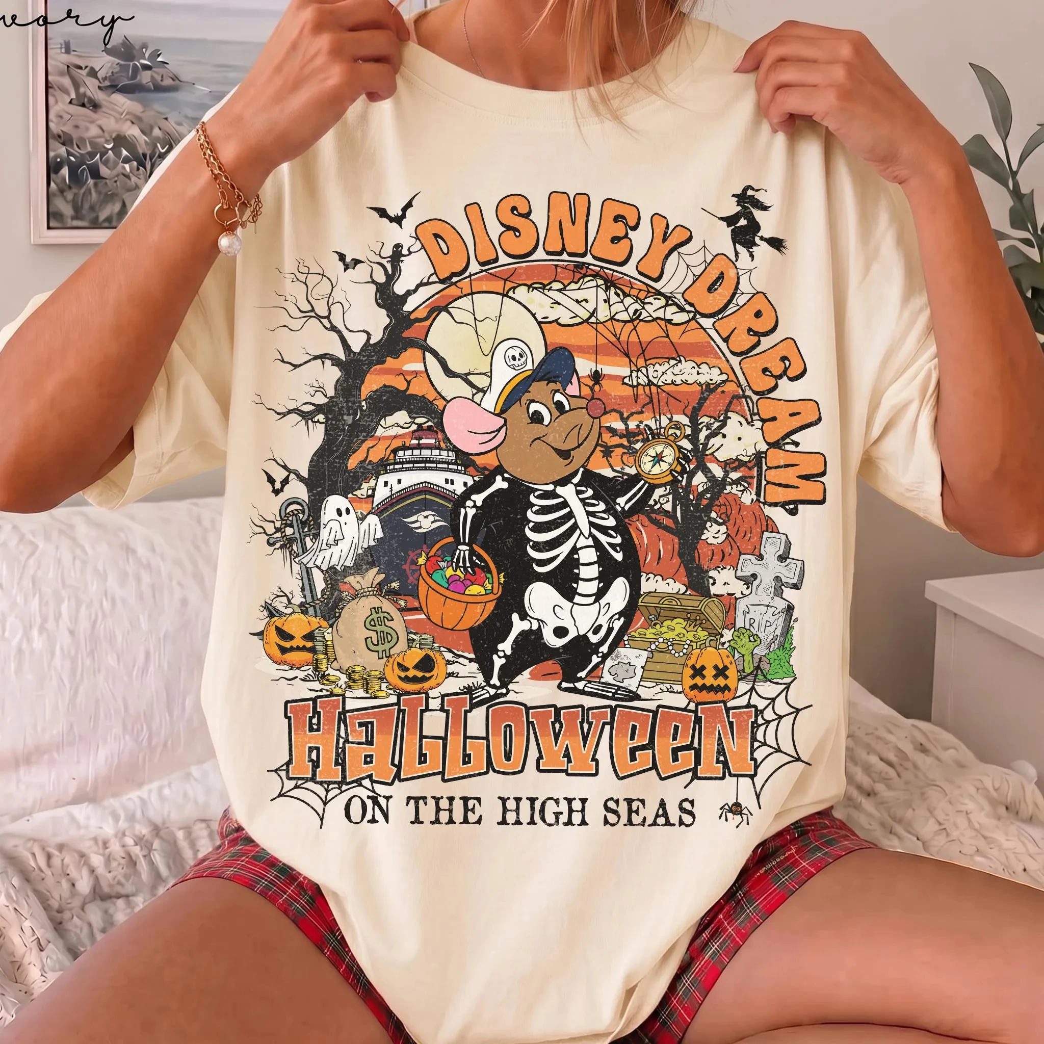 2026 new Round-neck boyfriend short-sleeved Halloween skull cartoon pattern T-shirt for both men and women, same style and size