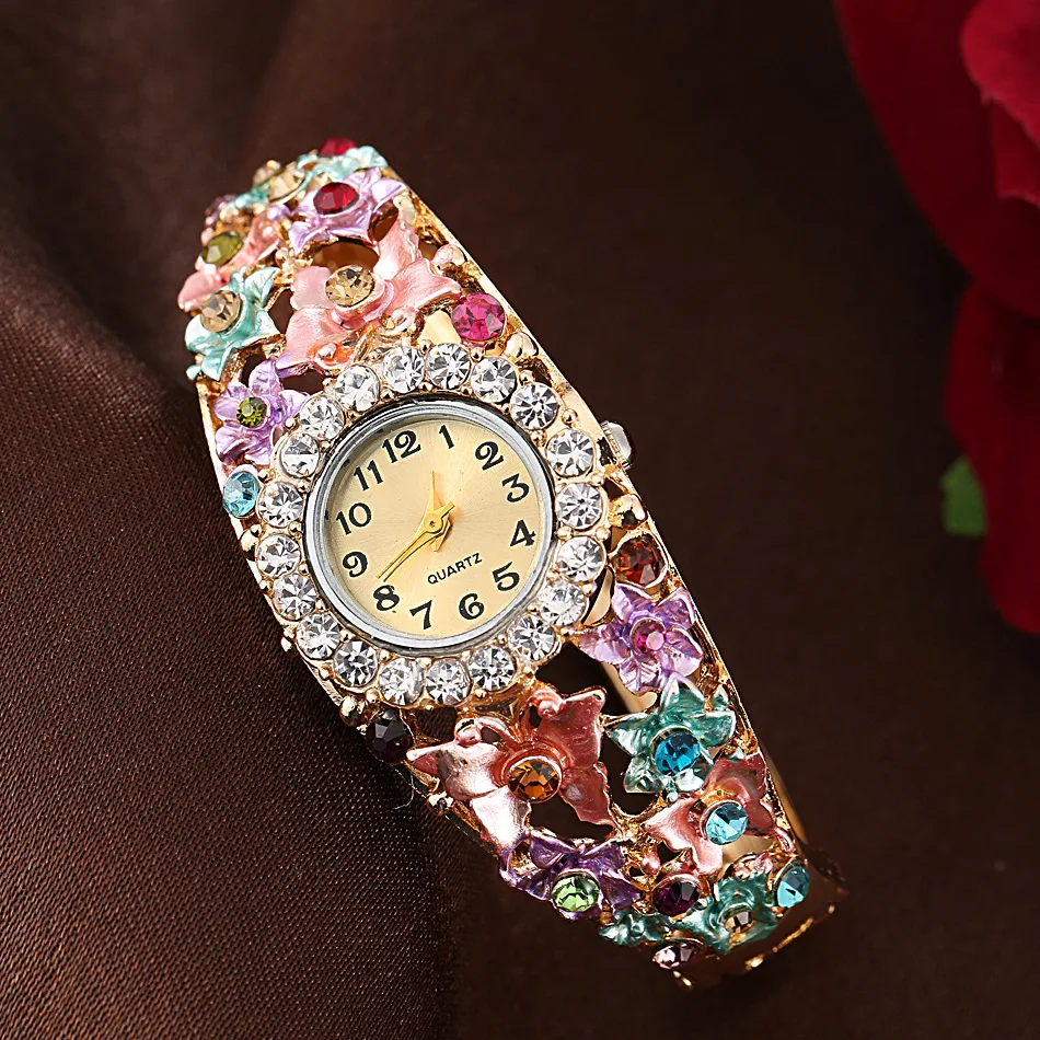 Hot Sales Luxury Diamonds Women's Flower Butterfly Dress Watch Round Dial Rhinestone Quartz Bracelet Wristwatch Gifts for Women