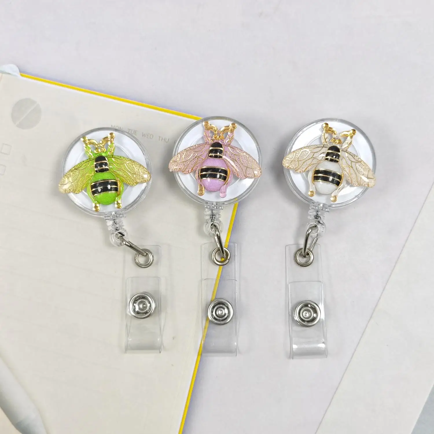 Cute Multi-Color Bee Cartoon Retractable Badge Reel for Nurses And Doctors Cross-Border Wholesale Factory ID Reels