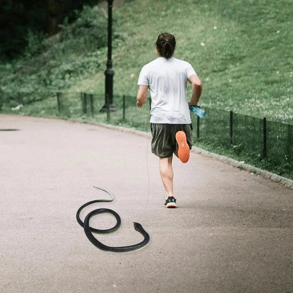 Fashion Simulation Snake Snake Prank Realistic Funny Gift Fake Snake Model Large with String Clip Scary Tricky Toy Halloween