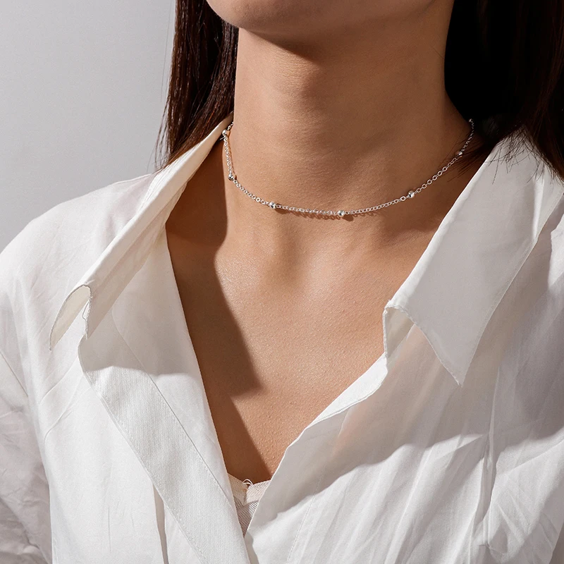 สร้อยคอโชคเกอร์แบบโซ่ทองแดงเรียบง่ายของ Aihua สำหรับผู้หญิงผู้ชาย แฟชั่น Kpop สีเงิน ลูกปัดเล็ก สร้อยคอแบบสั้นคล้องคอ