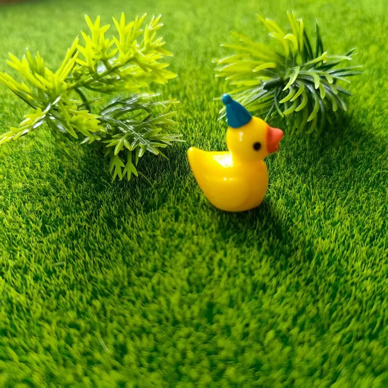 10pcs Miniatures of Mini Resin Ducks with Birthday Hat, Tiny Animal Figurines for DIY Craft Moss Micro Landscape Ornaments