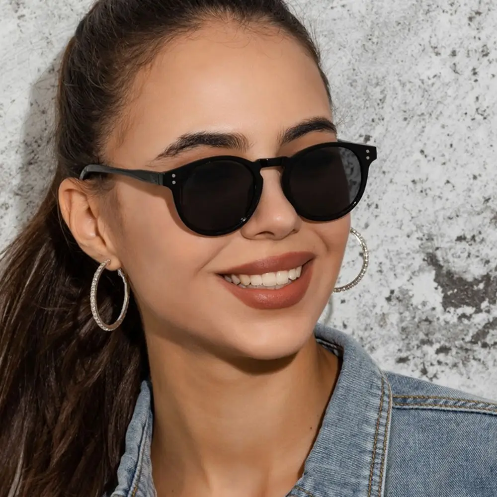 

Vintage Small Frame Sunglasses for Women, Trendy Round Frame Sun Glasses Retro Shades Travel Beach UV400 Protection Eyewear