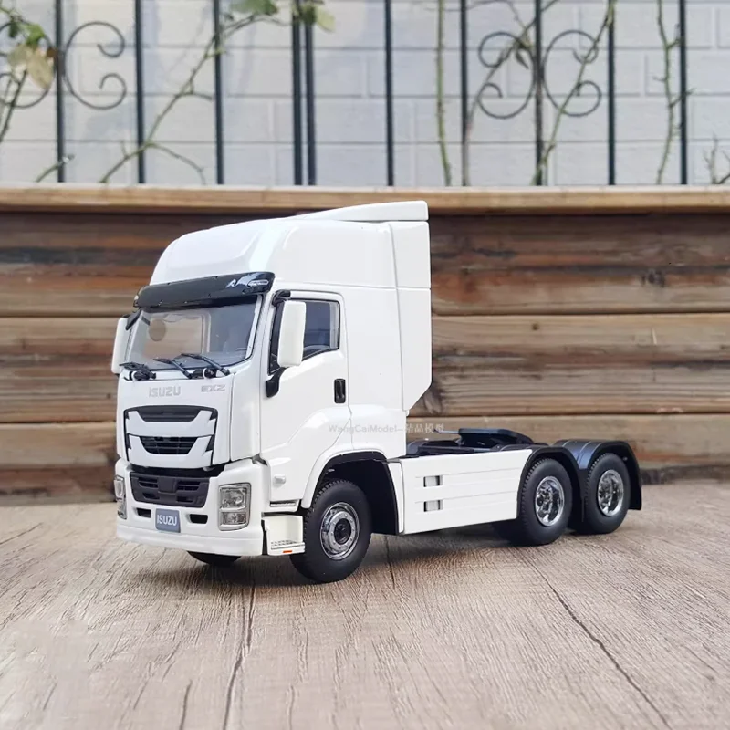 

Diecast 1:32 Scale ISUZU EXZ Tractor Trailer Truck Alloy Engineering Car Model Souvenir Display Ornaments Vehicle Gift