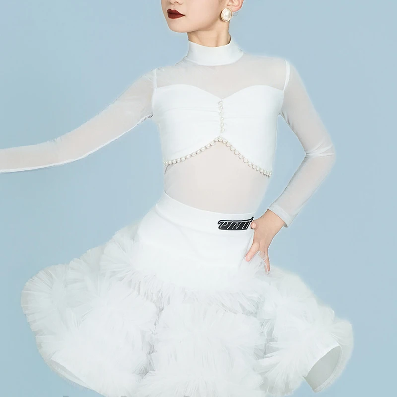 

2026 Новые костюмы для латинских танцев для девочек, белые сетчатые юбки с разрезом и рукавами, детское платье для латинских танцев чача-румба DQS21843