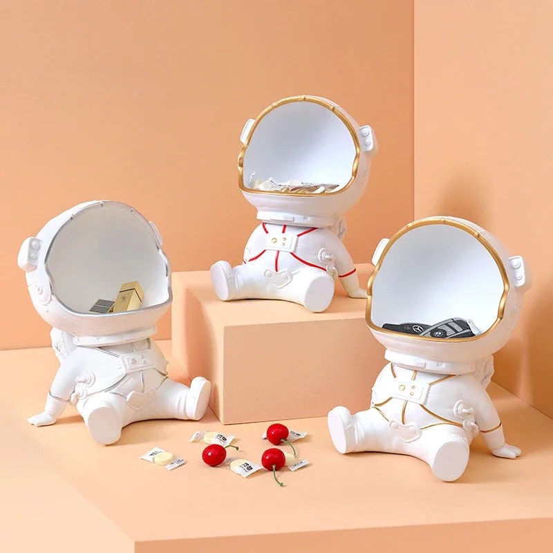 

1pcs Astronaut Adornment Key Storage Box Sundries Organizer Desktop Ornaments Home Porch Decor for The Entrance Hall