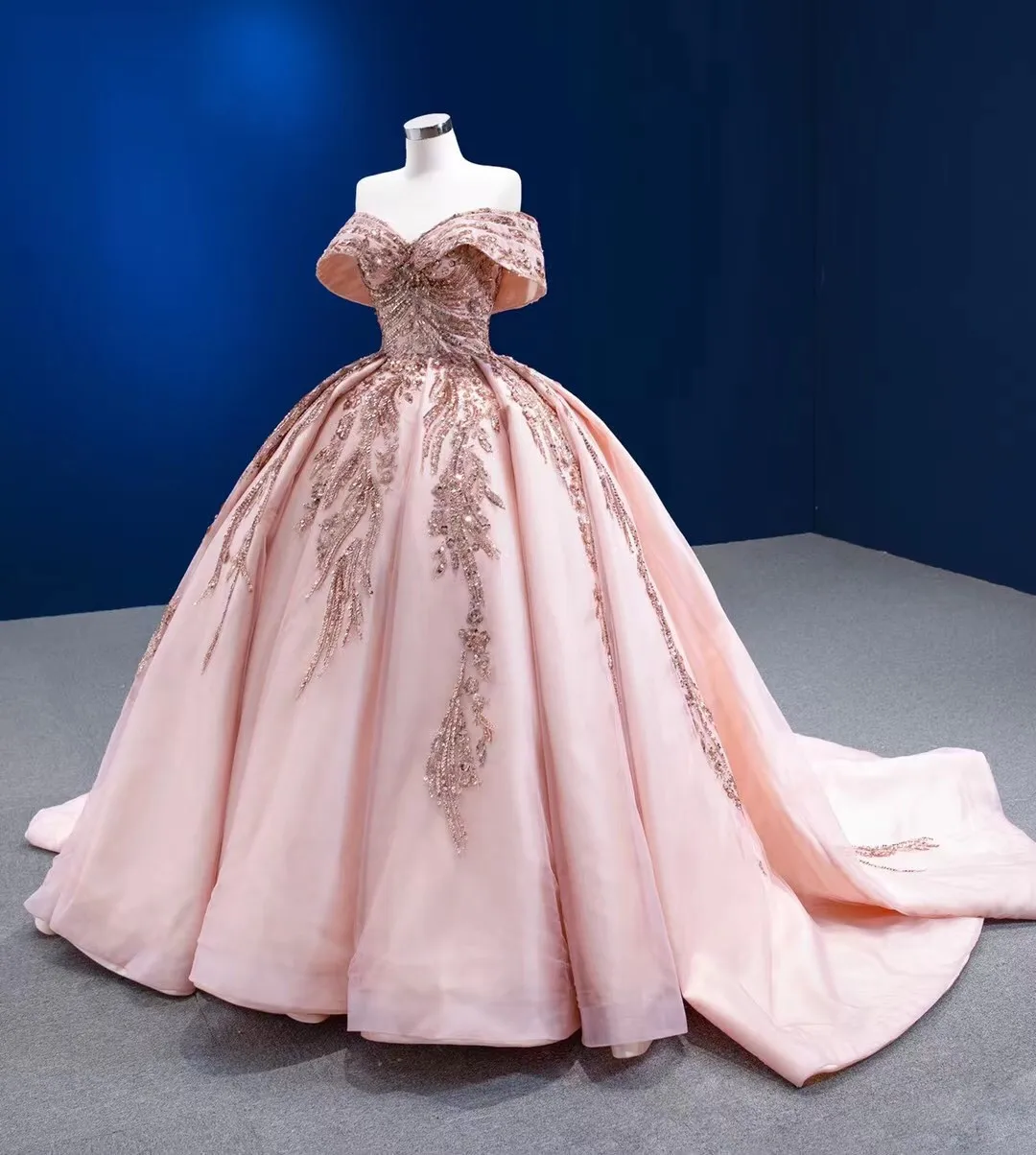 Rosa charo Quinceanera abiti Ball Gown Off The Shoulder Appliques paillettes Puffy Mexican Sweet 16 abiti 15 Anos