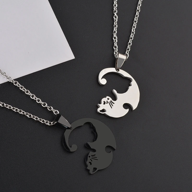 2 PieceCute Cat Stainless Steel Couple Necklace Black and White Kitten Hug Round Stitching Necklace for Women Friendship Jewelry