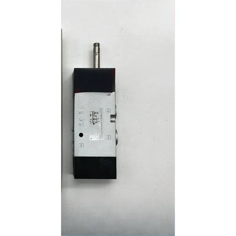 

Parts for FESTO two-position three-way electronically controlled solenoid valve VUVS-LT25 M32C MD G14-F8 8035167