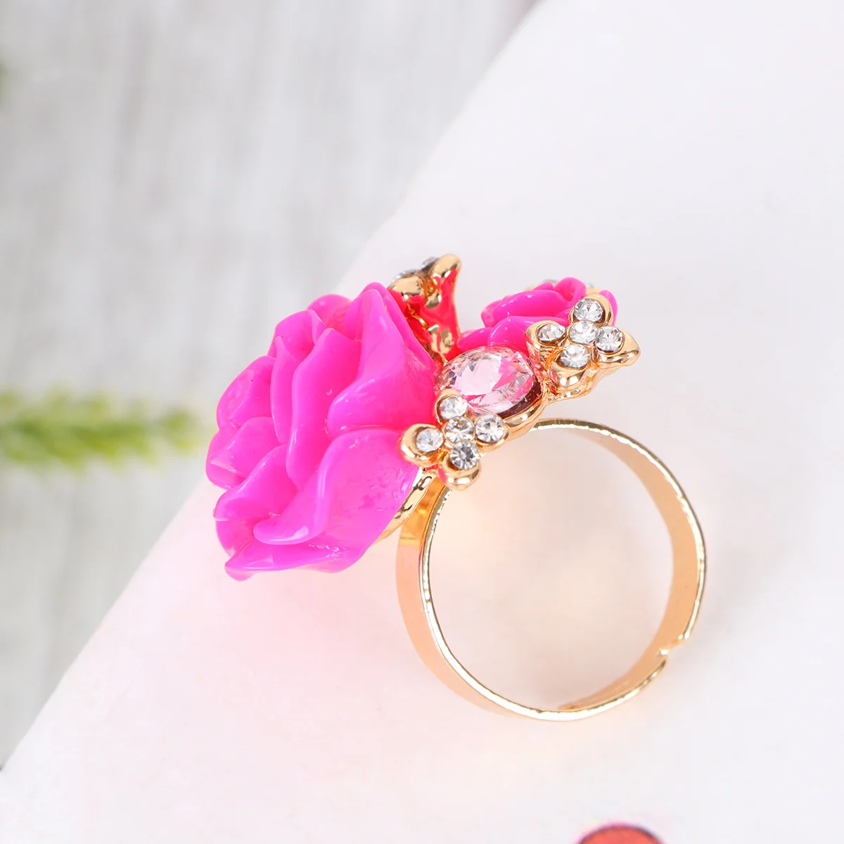

Durable Pink Rose Shaped Ring Premium Alloy Anti Rust Nail Ring Set Unique Distinctive Design Great Collection Gift