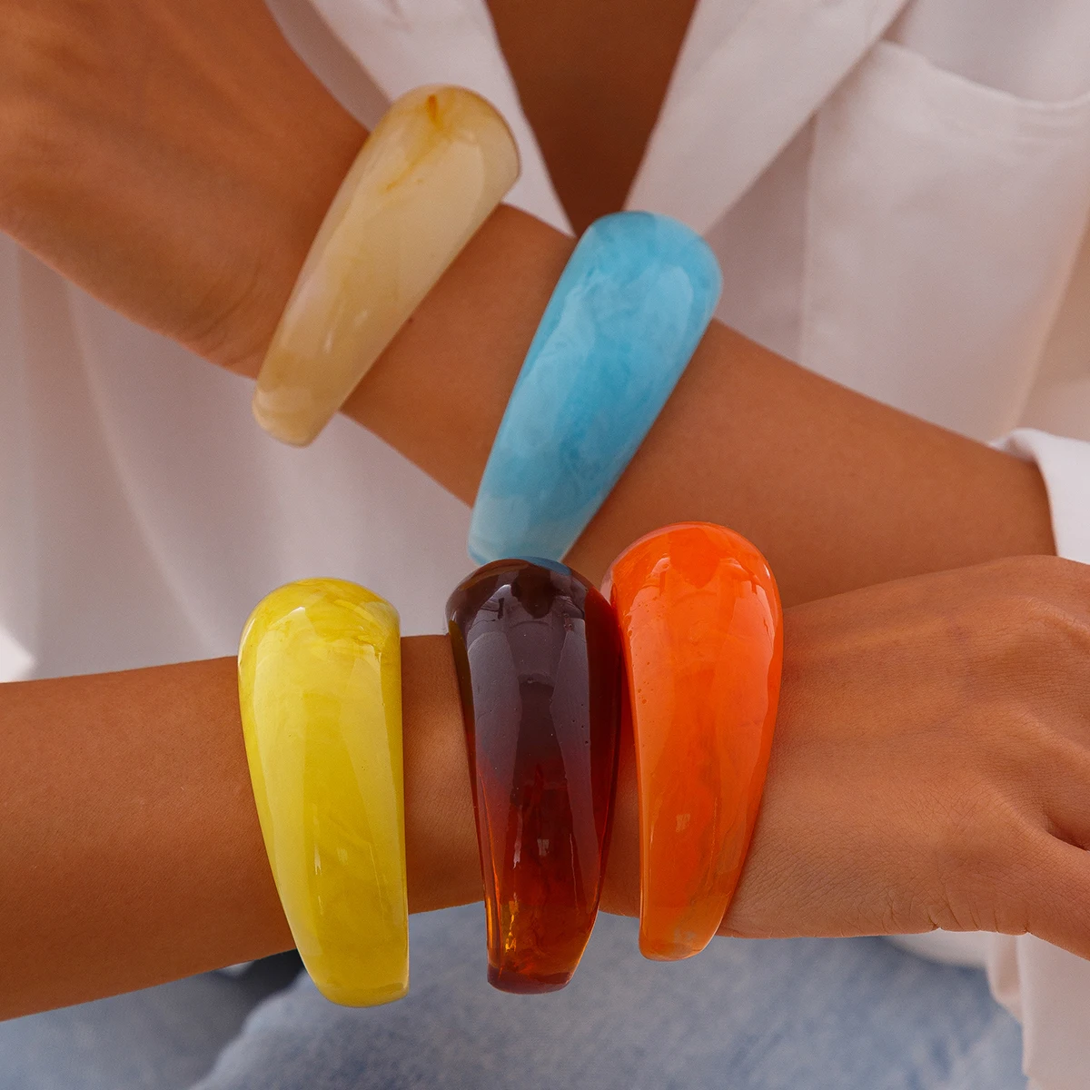 Ingemark 5 Colors Vintage Resin Acrylic Open Cuff Bangles for Women on Hand Boho Chunky Arm Bracelets Y2K Couple Jewelry Gift