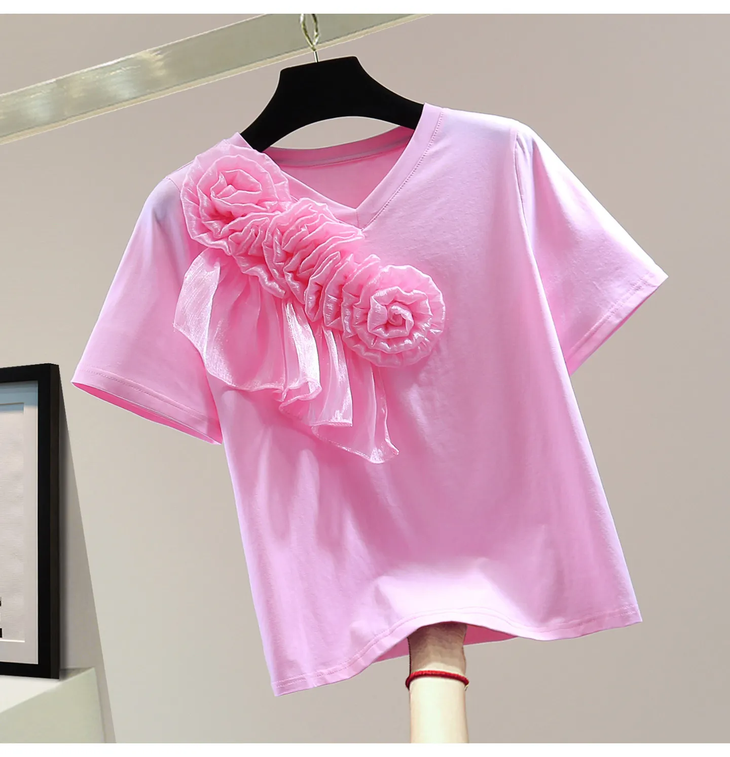 

Heavy Industry Flower Solid Color V Neck Short Sleeve T Shirt 2026 Summer Slimming Look Ruffles Straight Tops Trendy for Women