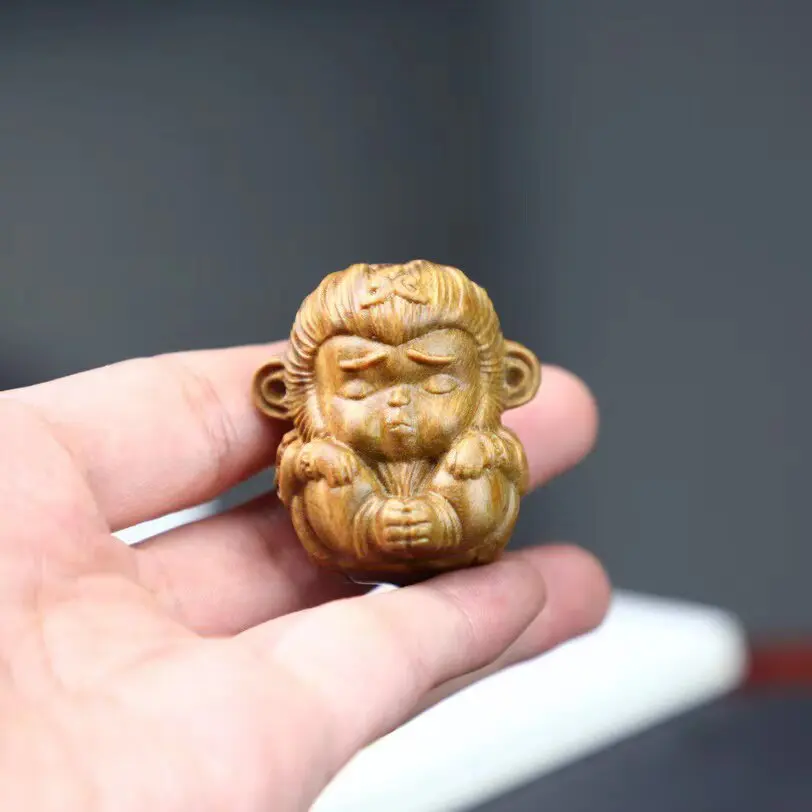 Cz natural green sandalwood carved sun wukong monkey creative desktop crafts ornaments art