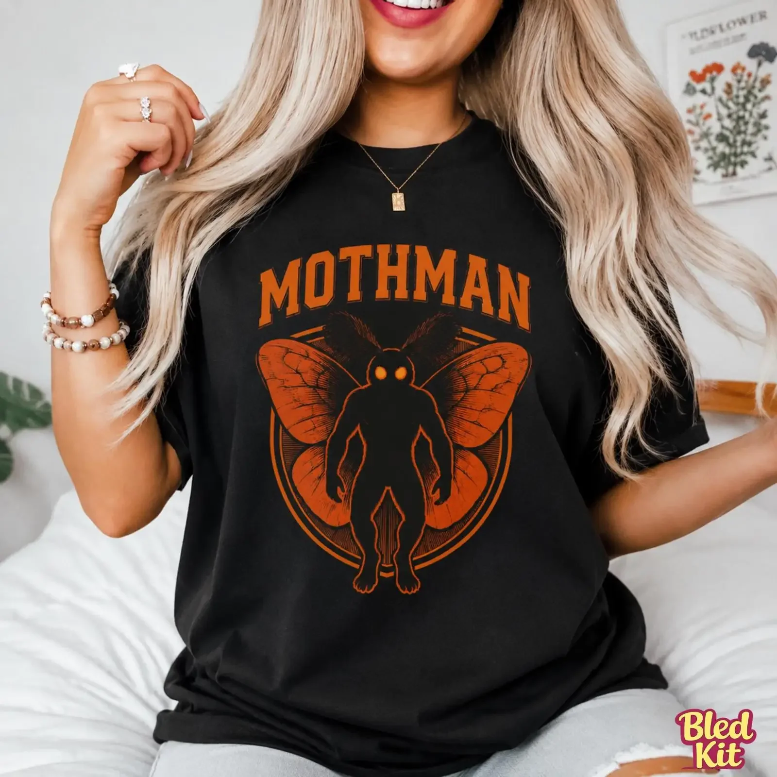 Mothman T Shirt Cryptid Varsity Vintage Halloween Folk Horror Cryptidcore Streetwear vintage Washed Unisex Breathable graphic