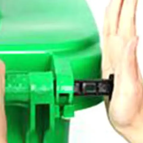 

2 Pcs Trash Can Accessories Bolt for Garbage Lid Trashcan Link Pin Car Connecting Plugs Plastic Latches Dust Bin Cover Camping