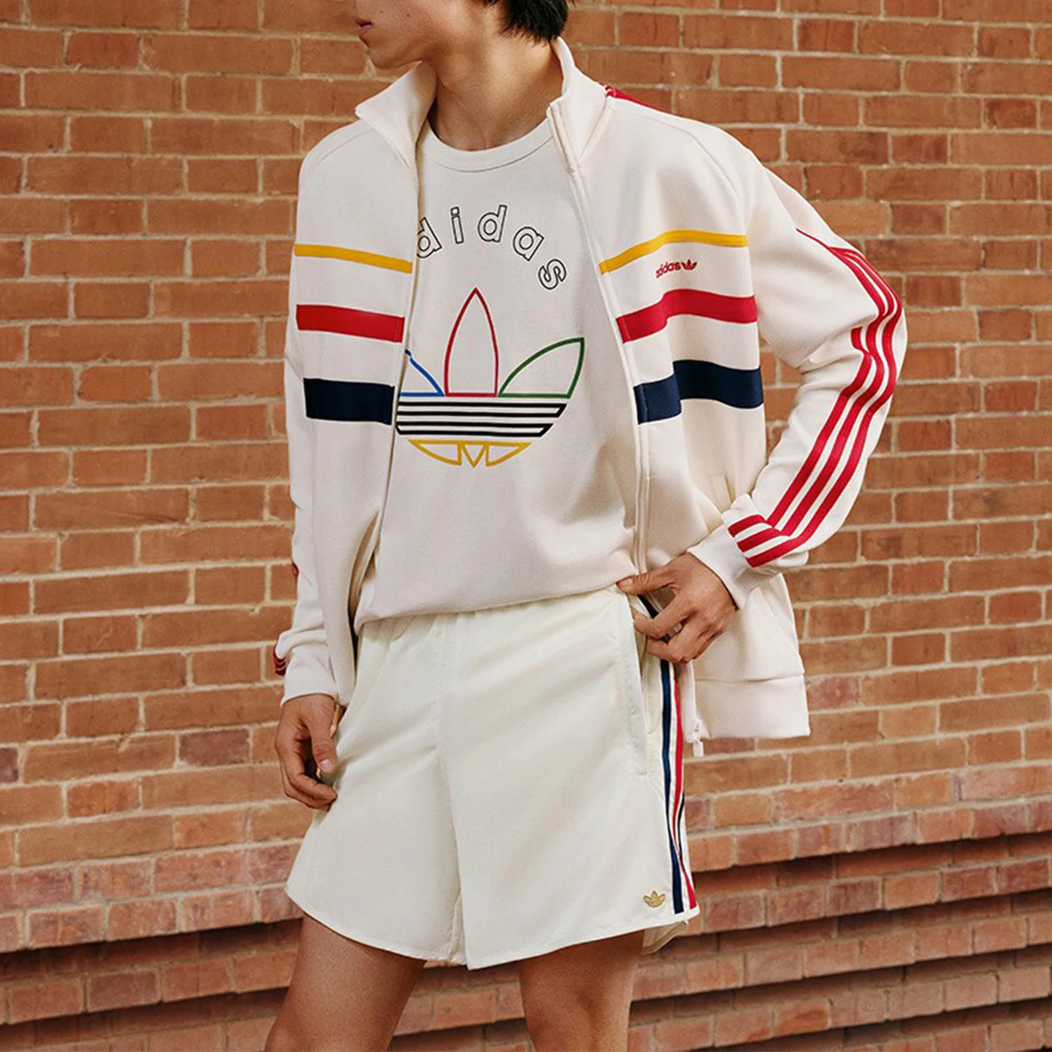 

Adidas genuine Three Stripes Men's Casual Print Loose Sport Short Sleeve JD3256