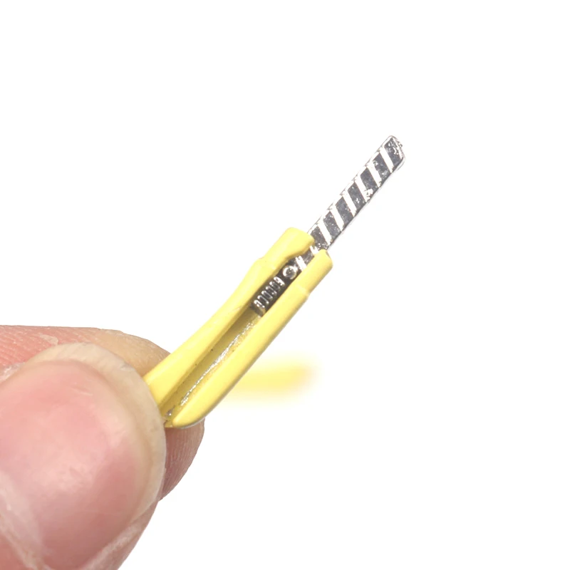 【BS】1/12 มีดจำลองสำหรับบ้านตุ๊กตา ของตกแต่งบ้านตุ๊กตาขนาดจิ๋ว อุปกรณ์เครื่องเขียนสำหรับบ้านตุ๊กตา