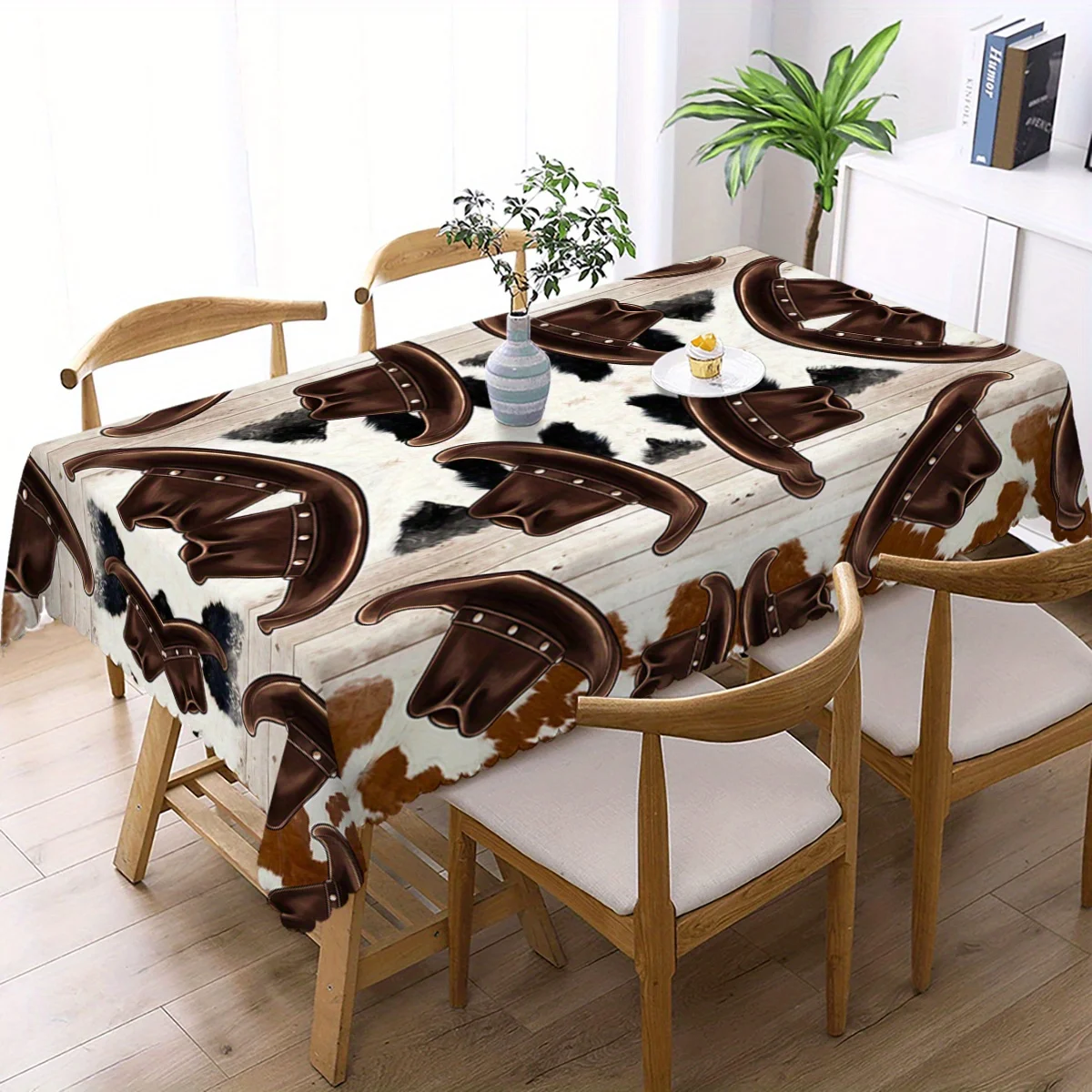 Vintage Cowboy Hat Cow Spot Wooden Table Cover Scalloped Edge Waterproof Tablecloth for Western Style Dining Room Holiday Decor