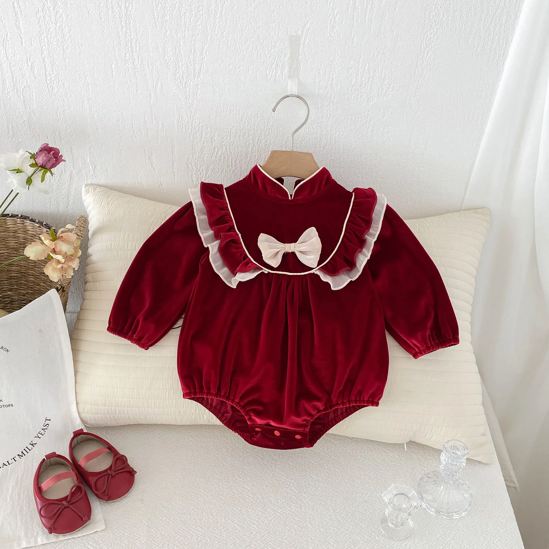 

2025 New Baby Clothes Spring and Autumn Full Moon Female Baby Jumpsuit Princess Sweet Newborn Clothes