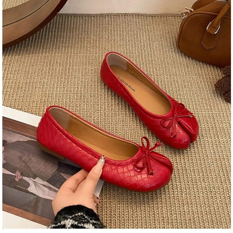 

Весенние женские туфли-таби с раздельным носком и бантом, из мягкой кожи, с бантом спереди, на плоской подошве, без застежек, женские балетки-лоферы