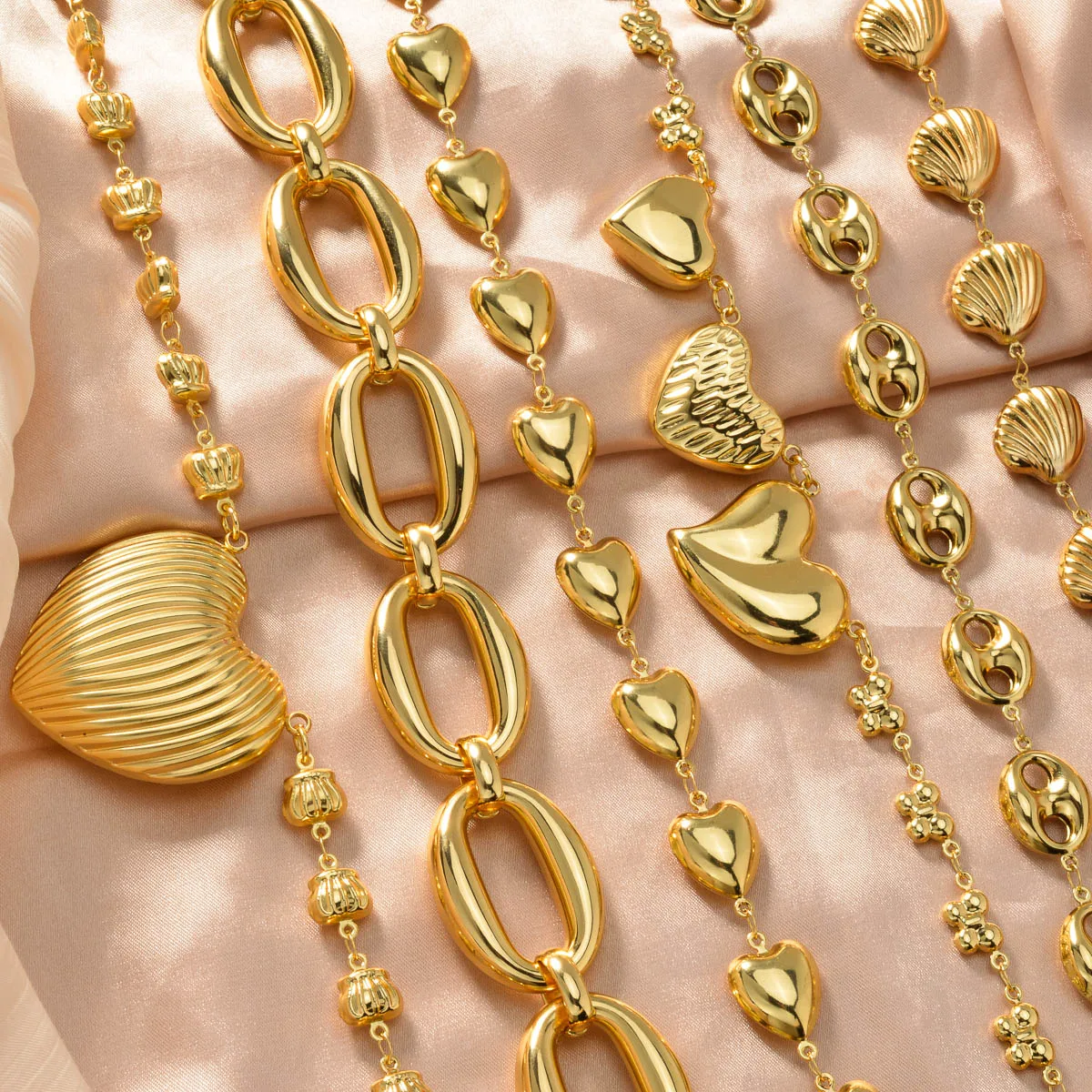 

Gold Plated Boho Vintage Heart/Shell/Face Charm Necklace Unique Geometric Link Chain Statement Jewelry for Women Party Gift Idea