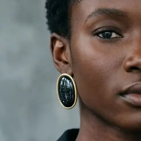 

French Retro Oval Resin Stone Stud Earrings Gold Trim Black Glitter Starry Texture Minimalist Luxury Elegant Advanced Sense Chic