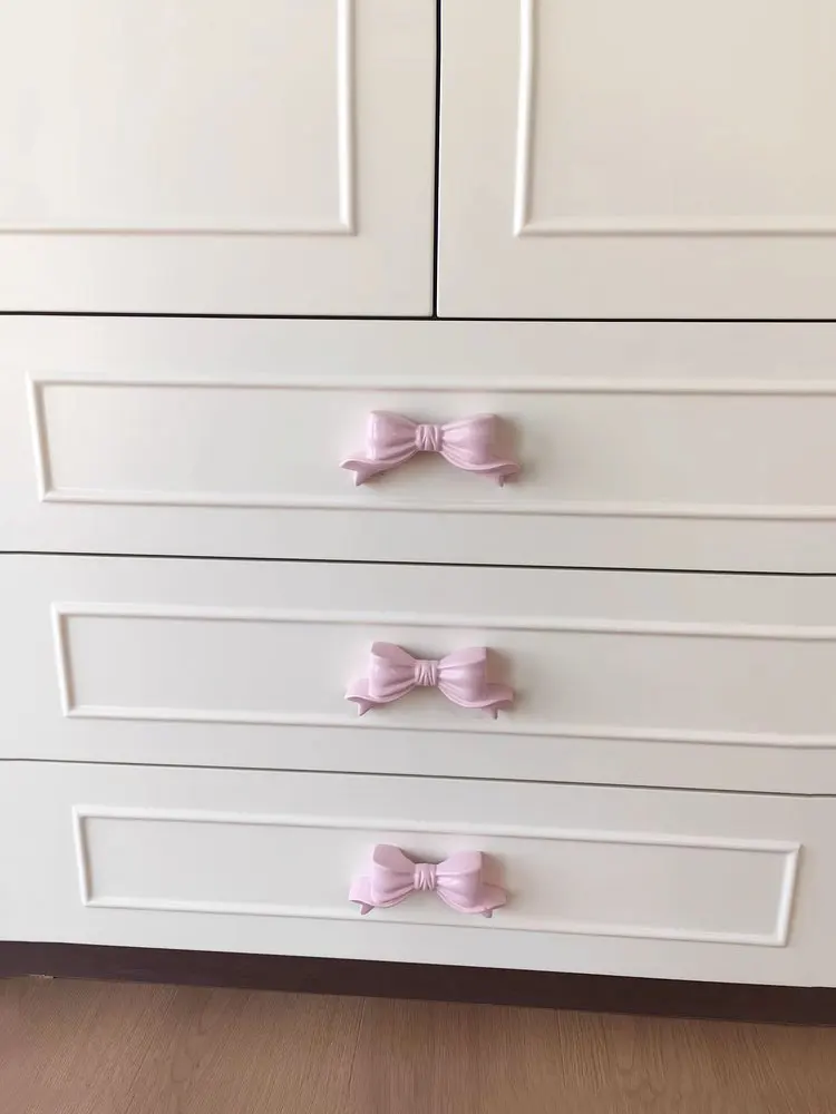 Pink Bowknot Wooden Cabinet Handles Single Hole Creative Drawer Knobs Home Decor Cupboard Wardrobe Pulls for Children's Room
