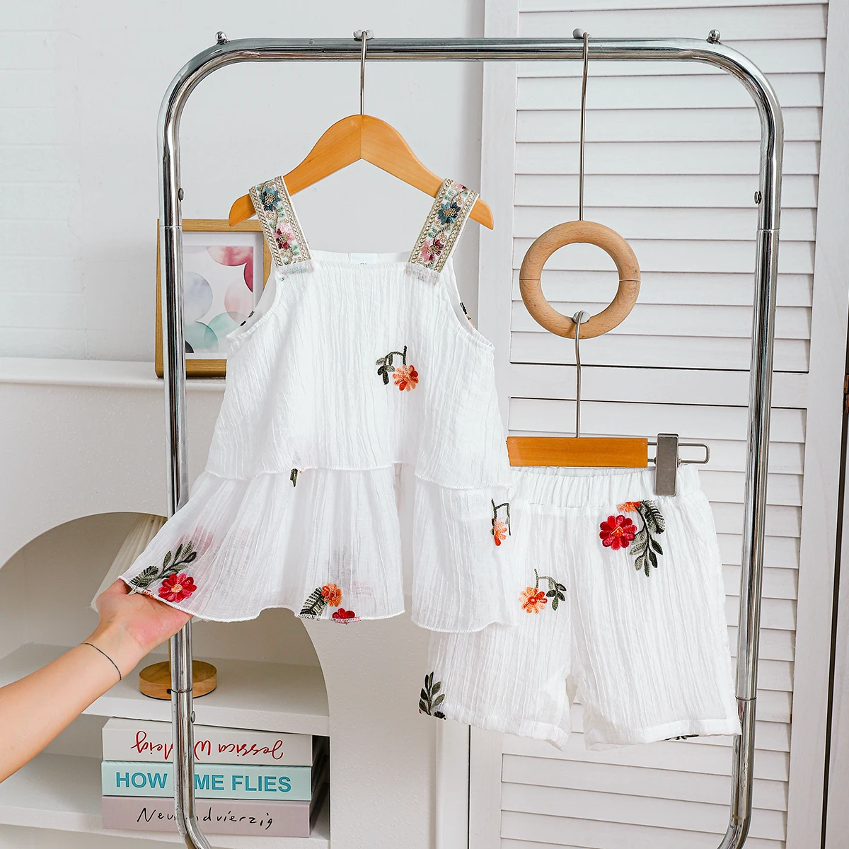 Girls Summer Fresh Set White Strap Embroidered Top + Shorts Children's Clothing Kids' Outfits