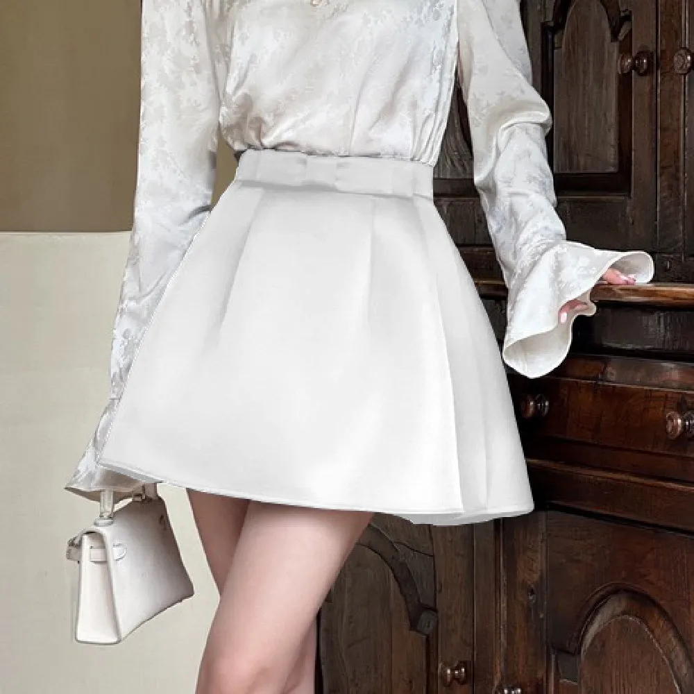 ヴィンテージハイウエストミニスカート,2022コレクション,シャーリングボールガウン,ショートスカート,ショートスカート,裏地付き,単色リボン,白黒