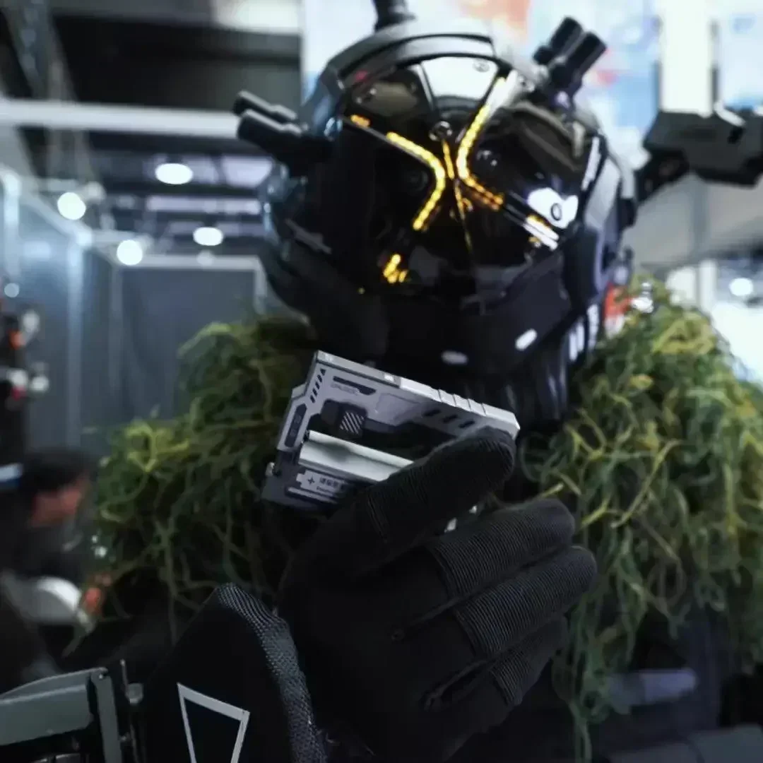 

2025 BT-20MK2 небольшой помощник, тактический сменный мобильный модуль питания/зарядное устройство/сменный блок питания