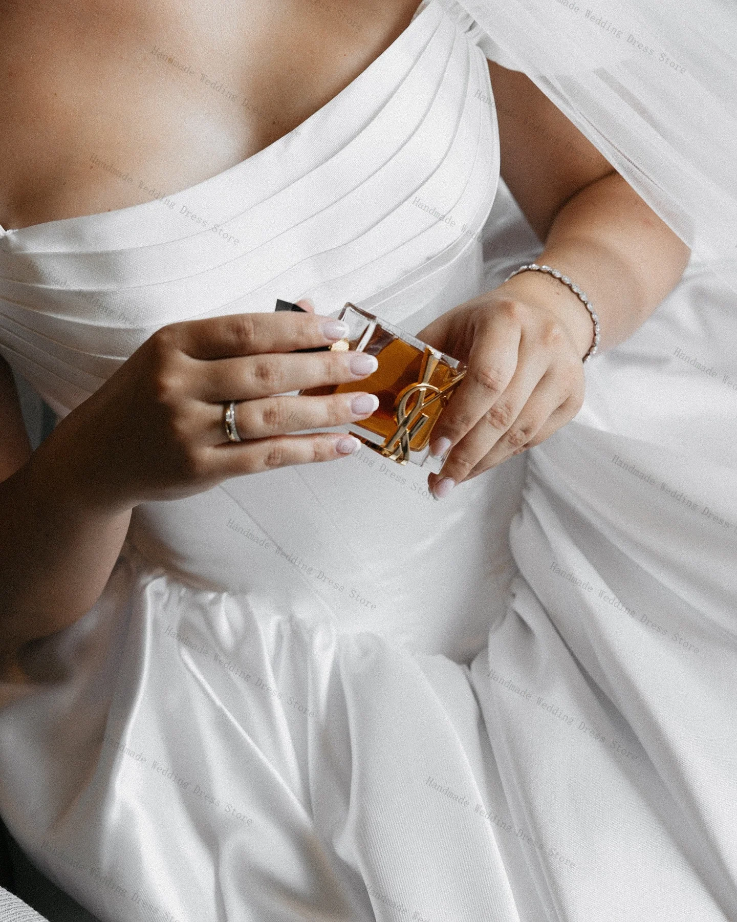 Luxury White Satin Women Wedding Dress Sexy Short Sleeves Elegant Bridal Evening Gown Lace Up Back Customized Robe