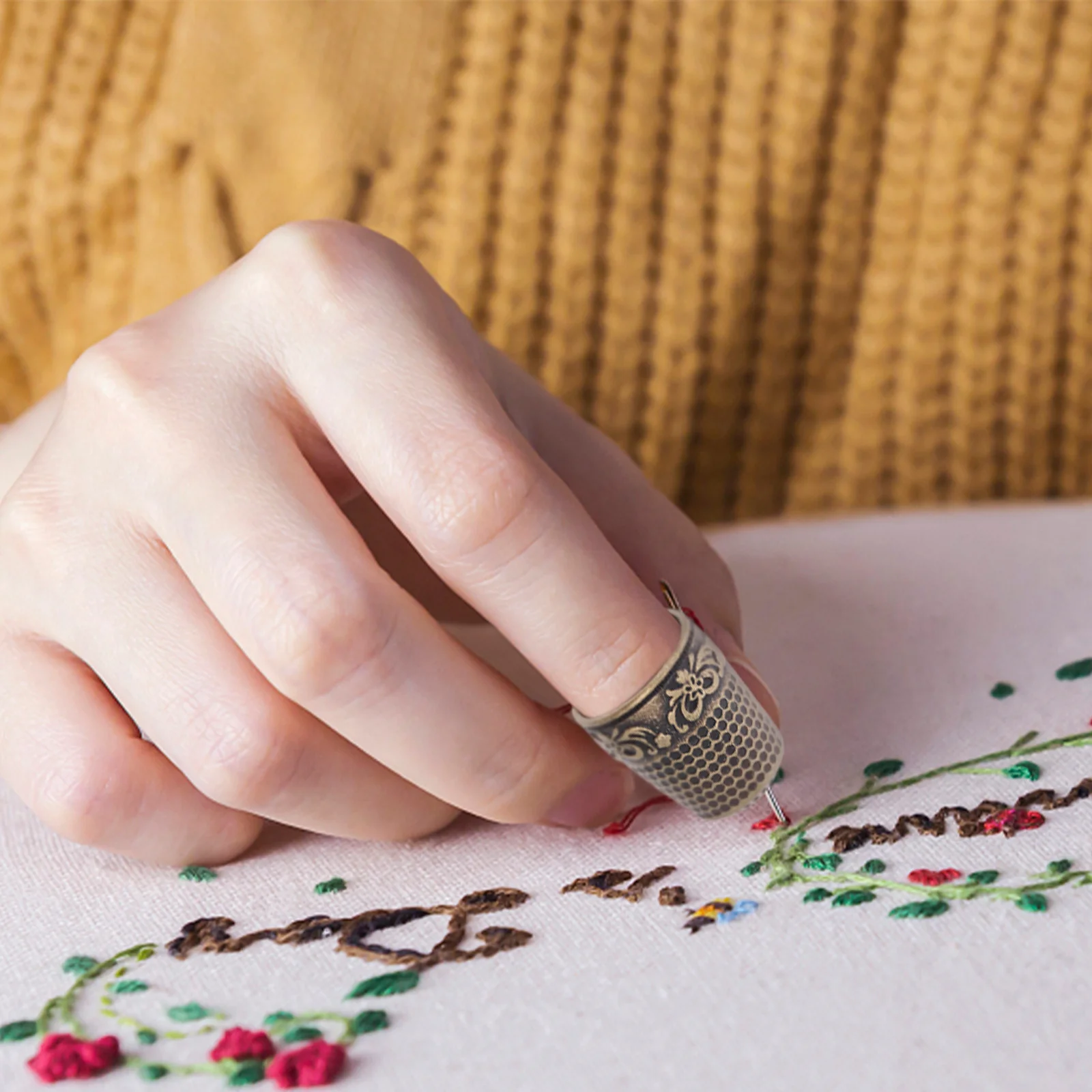 

10Pcs Iron Fingertip Thimbles Quilting Finger Protectors Embossed Sewing Covers DIY Craft Sewing Supply Fingertip Thimbles