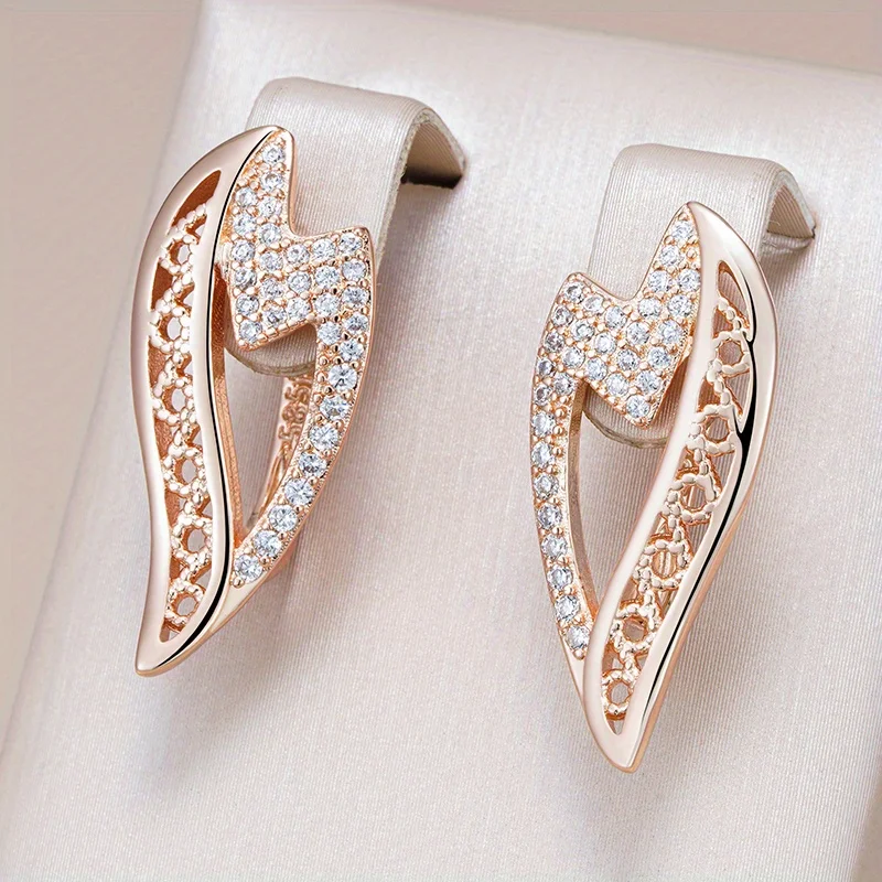 Trendige goldfarbene, hohle Ohrhänger für Damen, luxuriöse, glänzende, synthetische Zirkon-Accessoires, täglicher, edler Modeschmuck