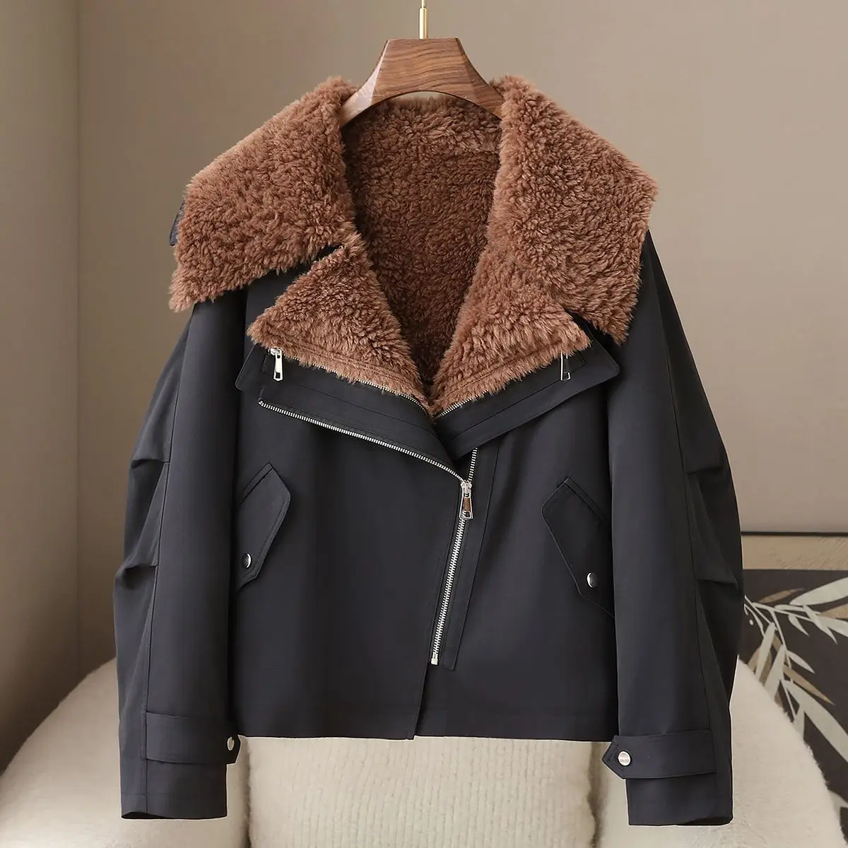 

Autumn and Winter New 100% Wool Particle Fur Coat Casual Two-Piece Top for Women