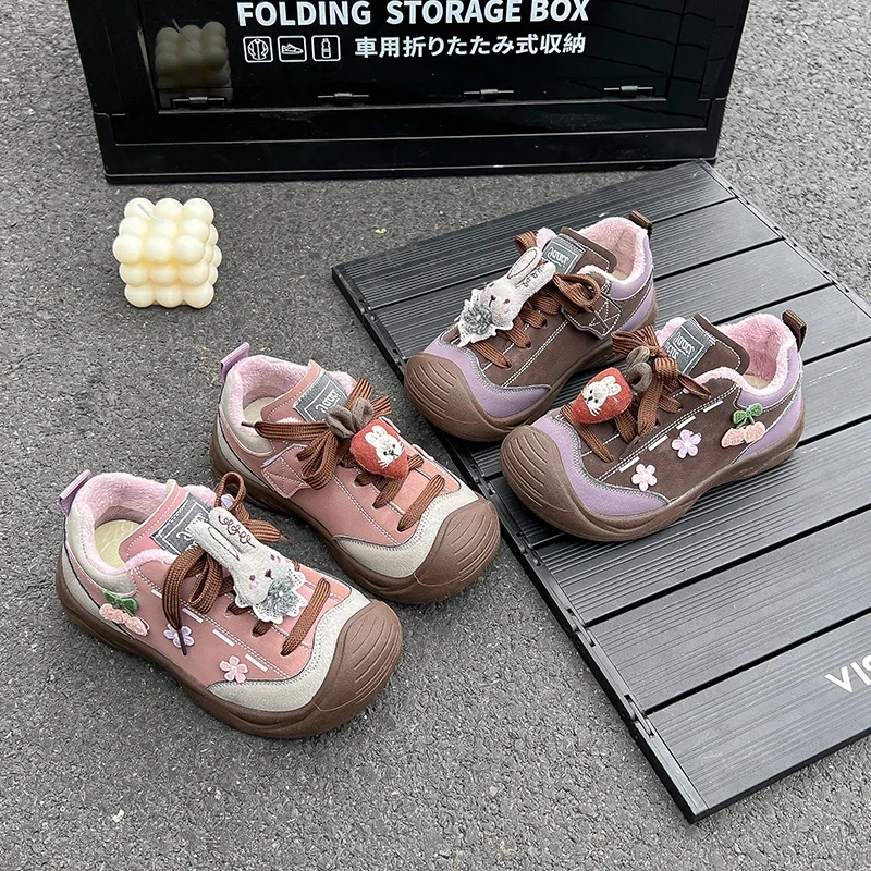 

Детская спортивная обувь, замшевая теплая повседневная обувь принцессы с закрытым носком для девочек, милый кролик, новинка 2025, зимние детские кроссовки, нескользящие