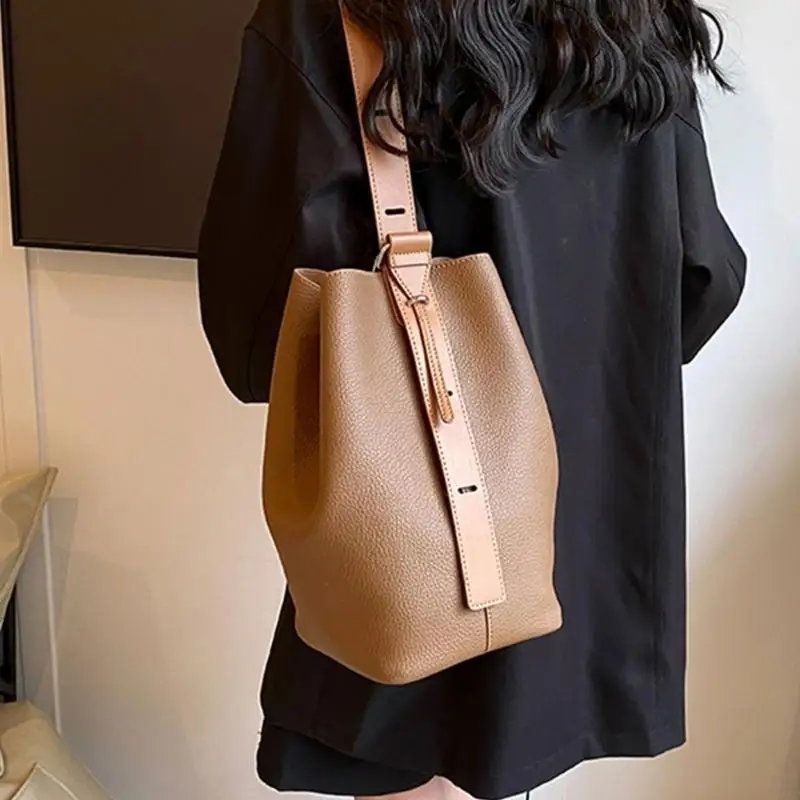 

M6CC Stylish Women's Underarm Bag PU Leather Bucket Purse Shoulder Bag Party Satchel Handbag Suitable For Various Outfits